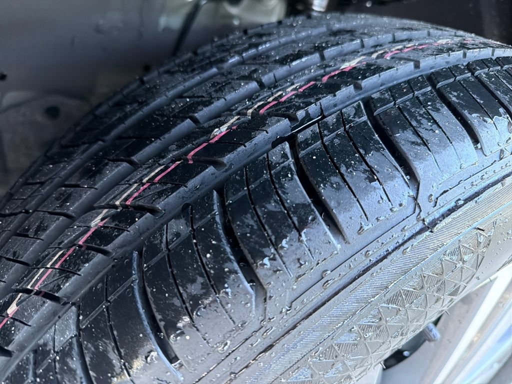 New 2026 Nissan Pathfinder SL image 12