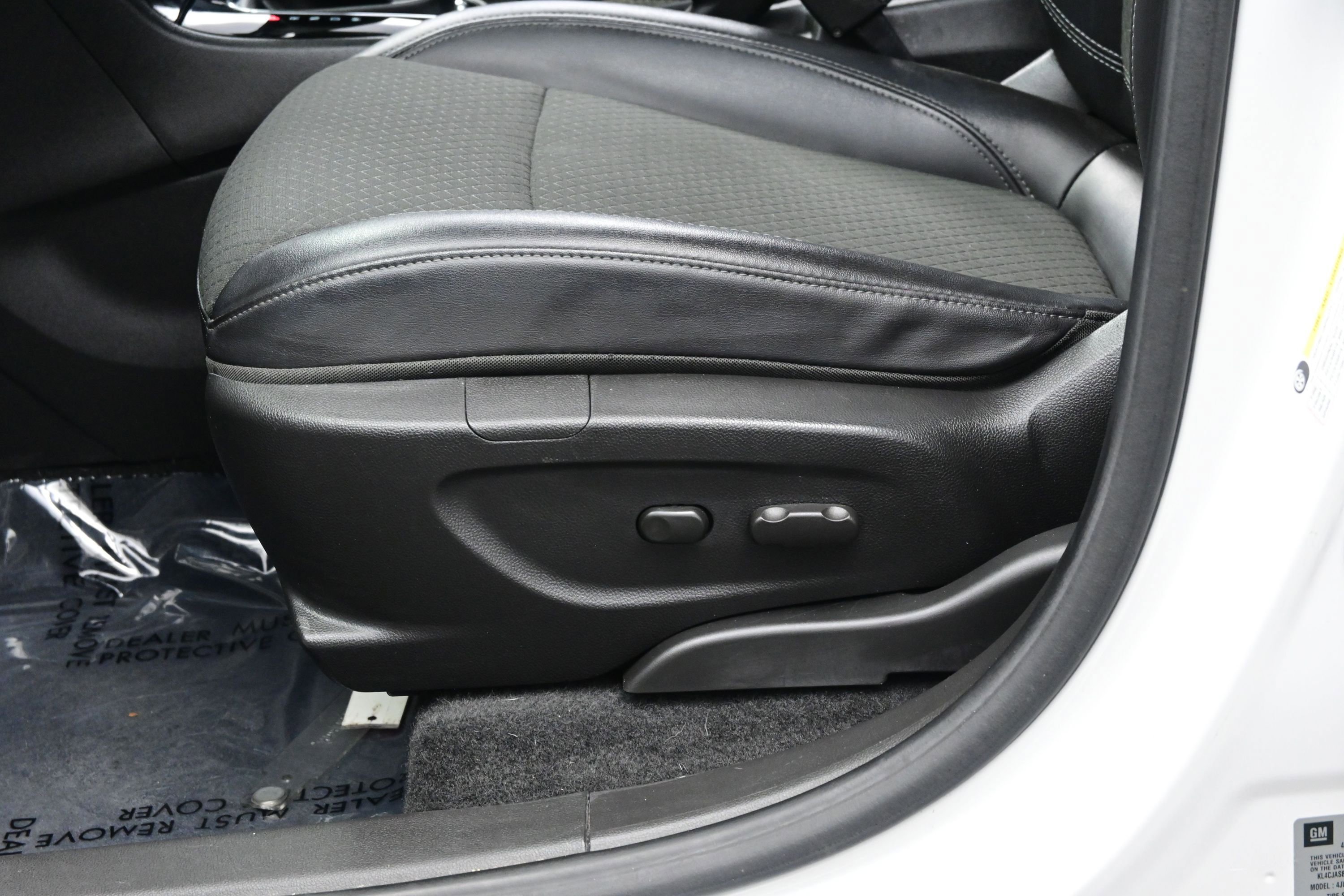 Used 2021 Buick Encore Preferred FWD image 11