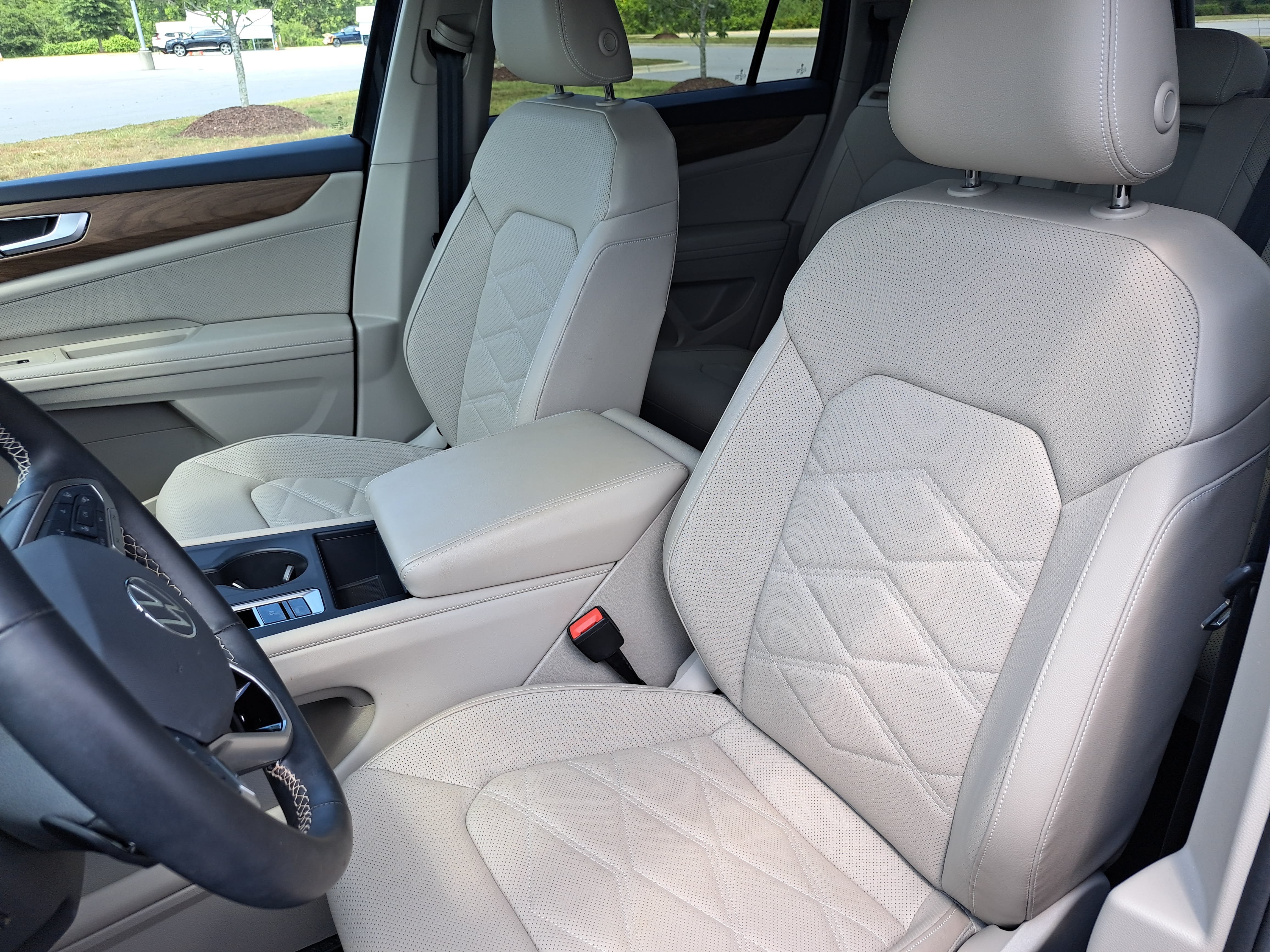 Certified 2025 Volkswagen Atlas SE FWD image 15