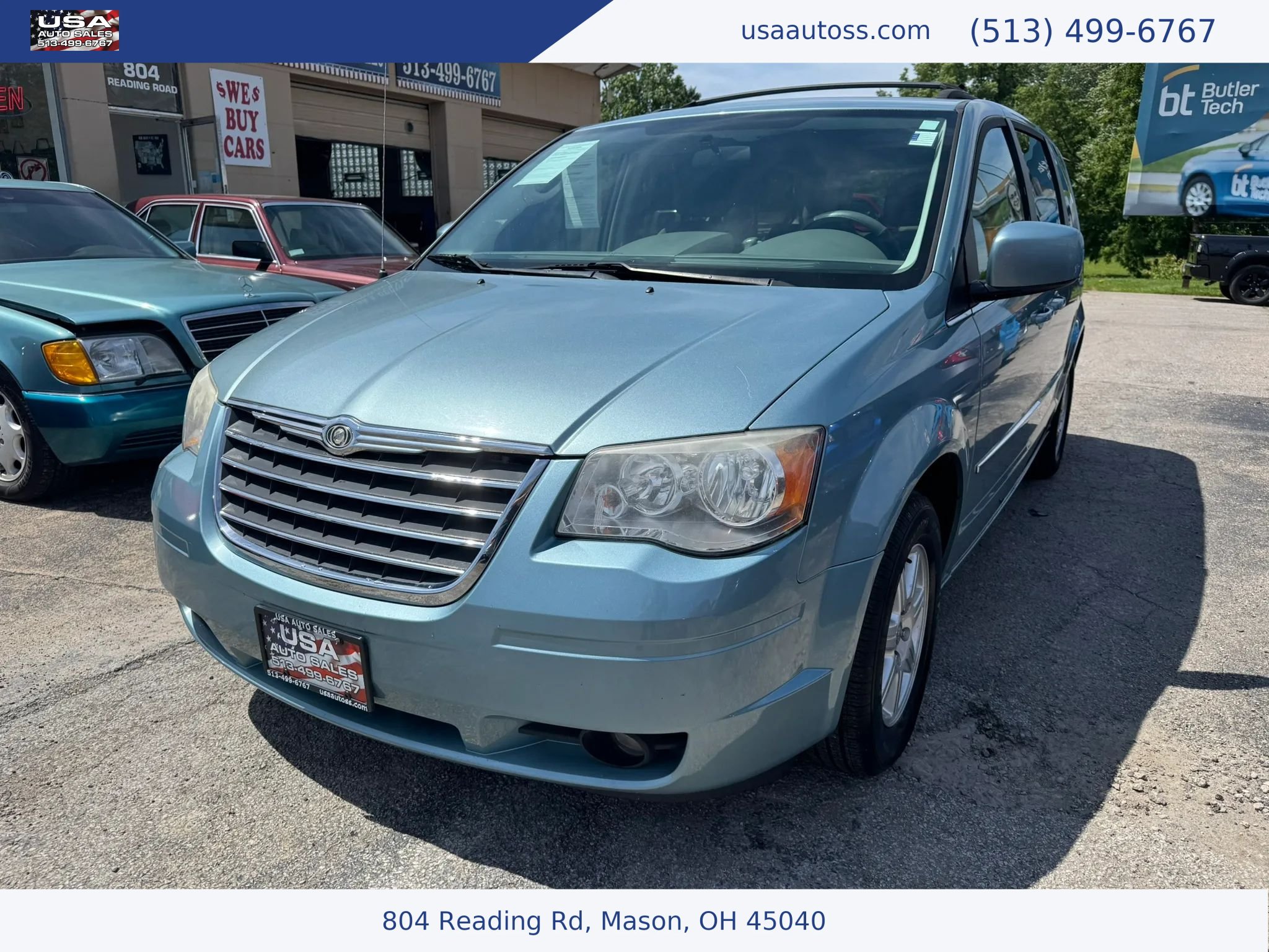 Used 2010 Chrysler Town & Country Touring w/ Family Value Group