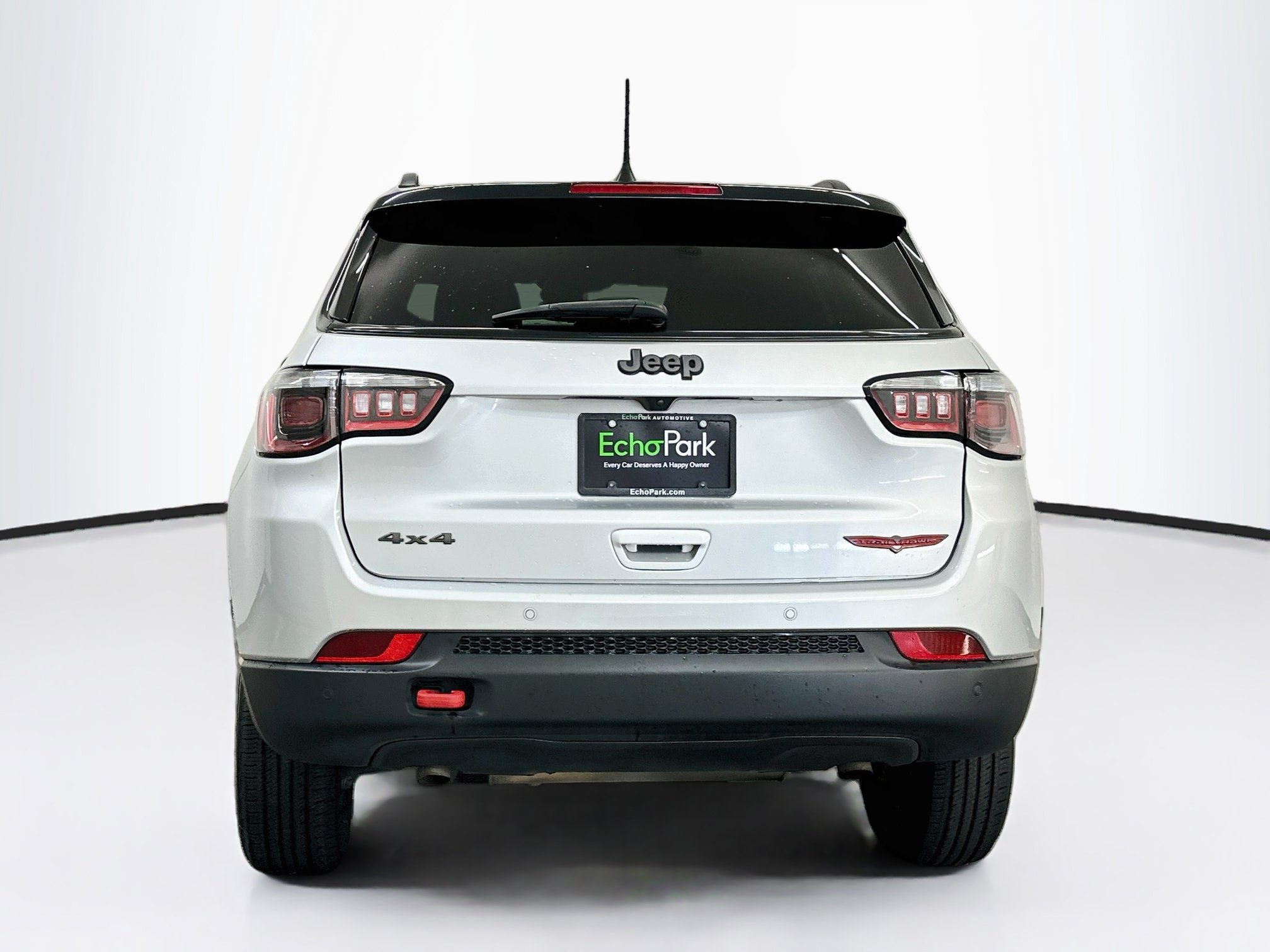 Used 2025 Jeep Compass Trailhawk AWD/4WD image 7