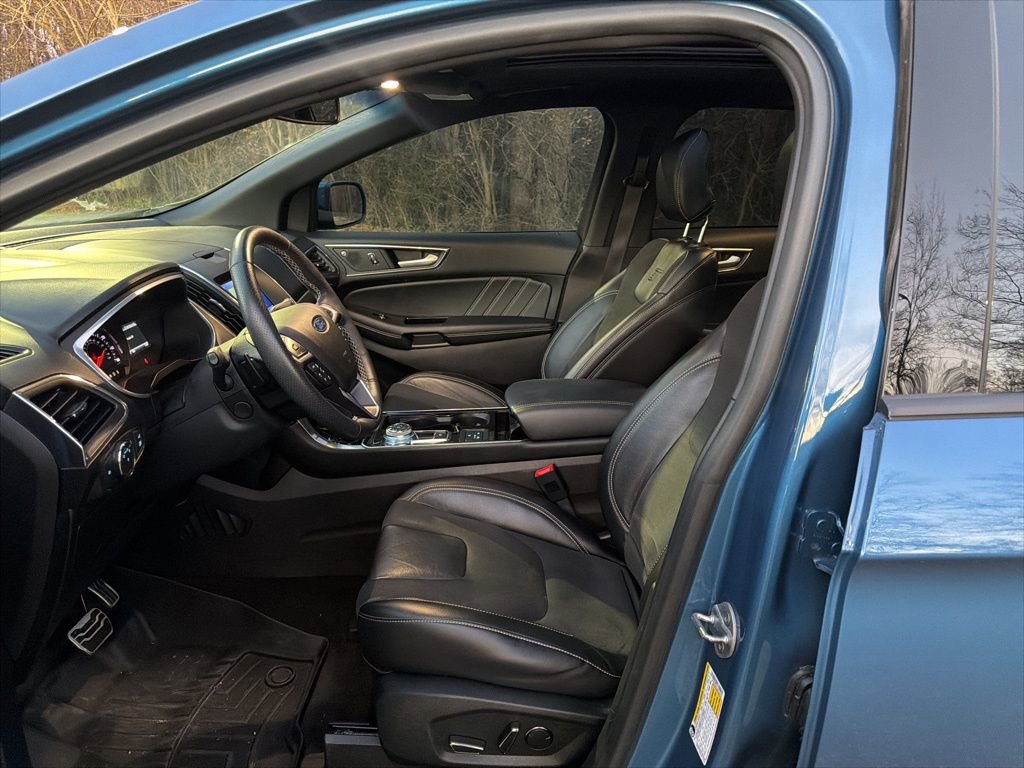 Used 2019 Ford Edge ST w/ Equipment Group 401A image 11