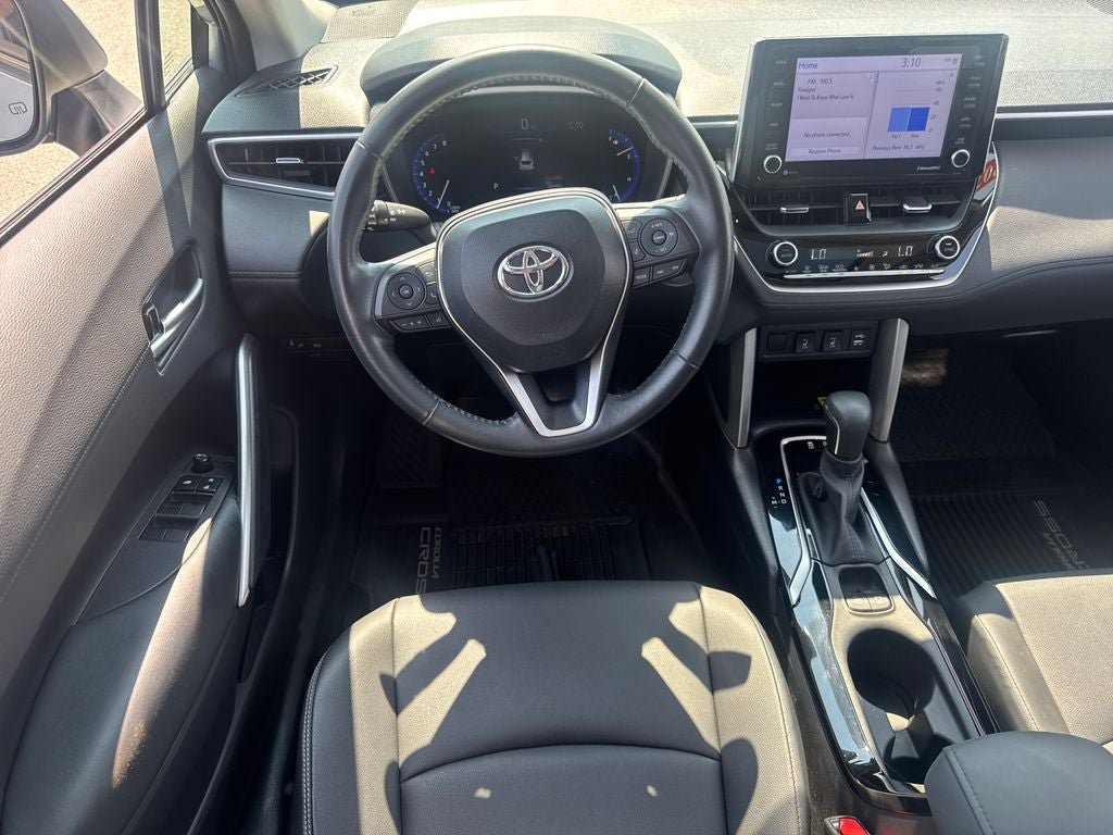 Used 2022 Toyota Corolla Cross XLE w/ Convenience Package FWD image 15