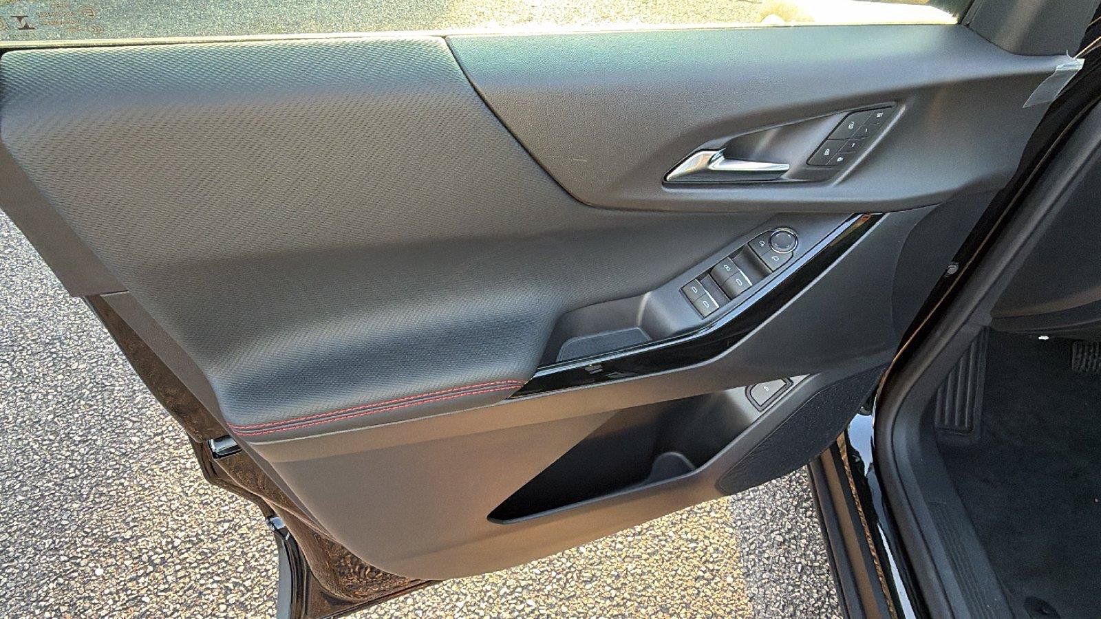 New 2027 Chevrolet Equinox RS w/ Safety and Technology Package FWD image 15