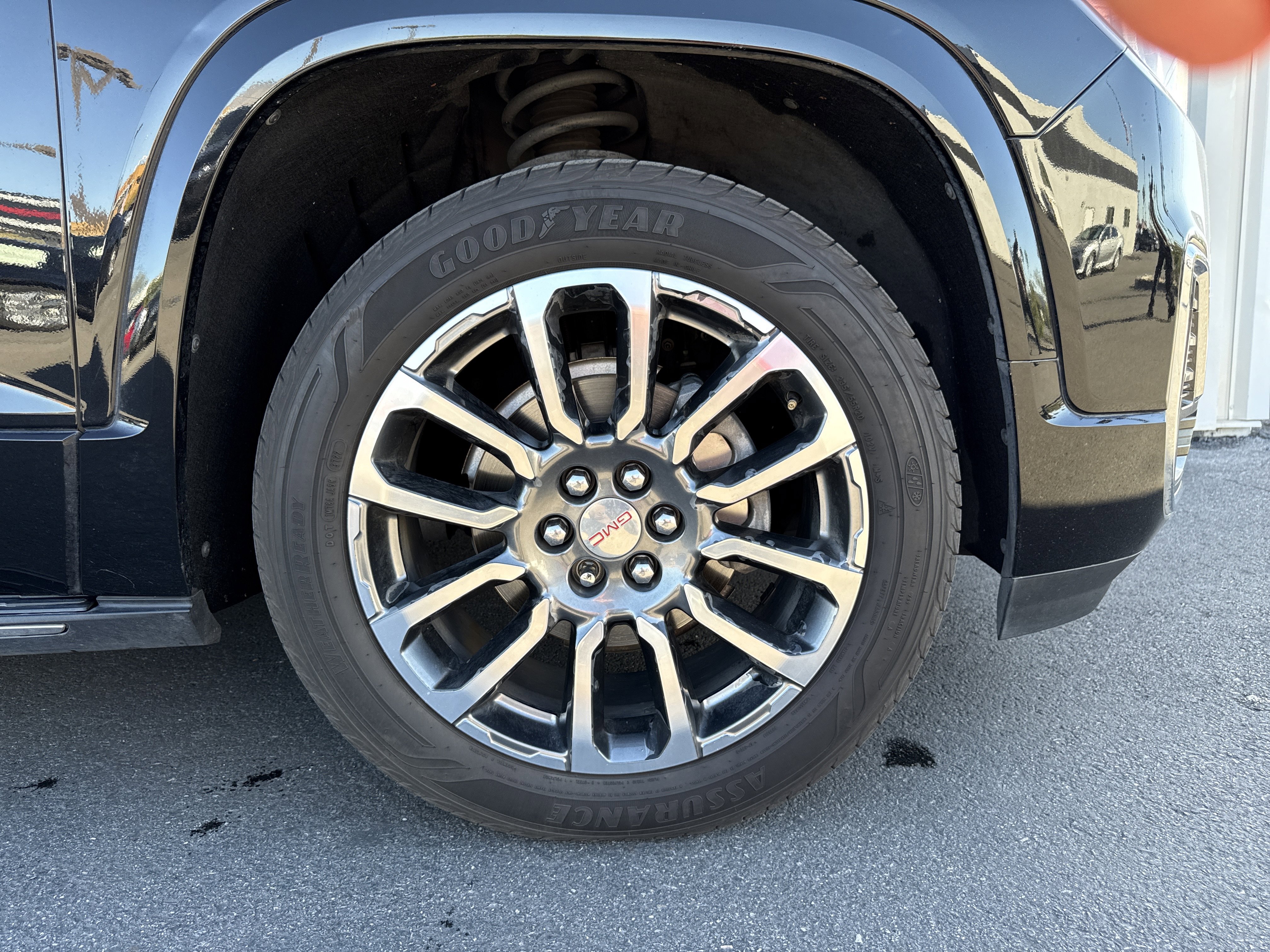 Used 2020 GMC Acadia Denali w/ LPO, 'HIT The Road' Package image 35