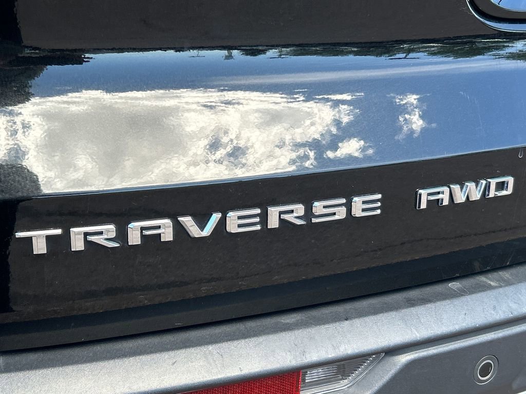 Used 2025 Chevrolet Traverse LT AWD/4WD image 24