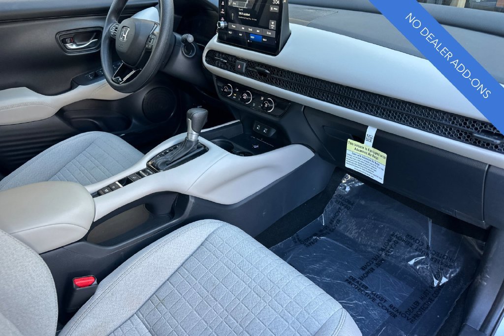 Certified 2027 Honda HR-V LX image 17