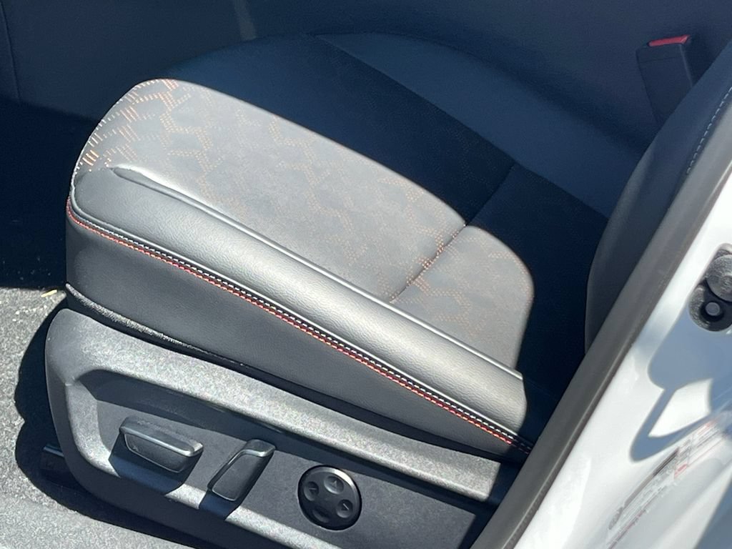 New 2026 Nissan Sentra SR w/ SR Premium Package FWD image 7