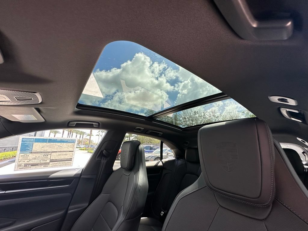 Used 2026 Porsche Macan Electric RWD image 25