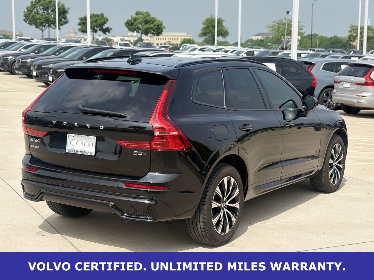 Certified 2025 Volvo XC60 B5 Core AWD/4WD image 8