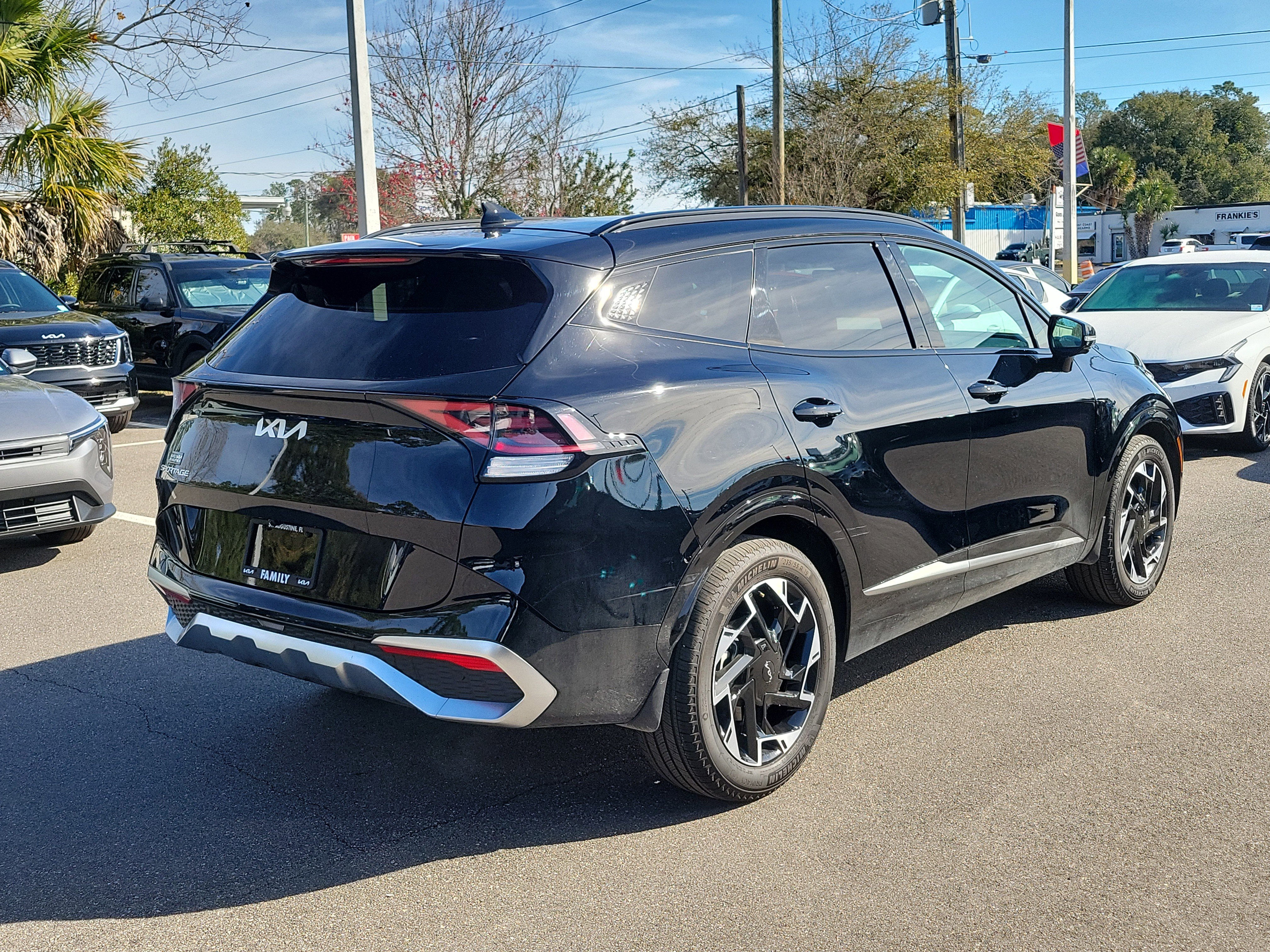 Certified 2025 Kia Sportage SX image 6