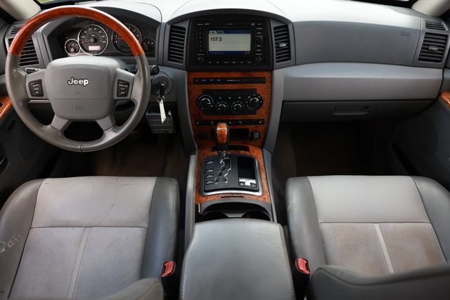 Used 2006 Jeep Grand Cherokee Overland w/ Skid Plate Group AWD/4WD image 24
