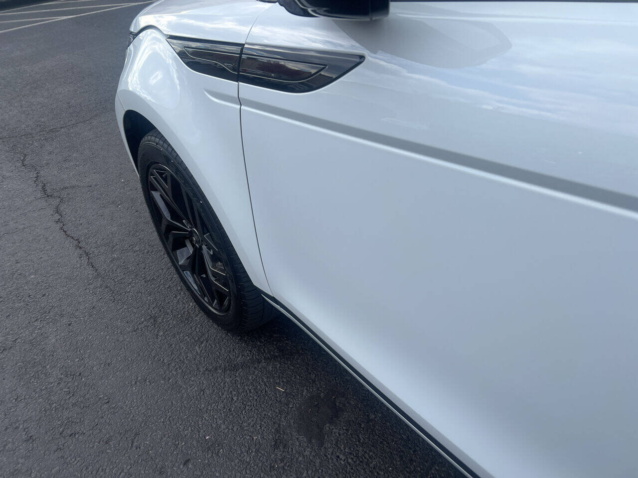 Used 2023 Land Rover Range Rover Evoque SE AWD/4WD image 26