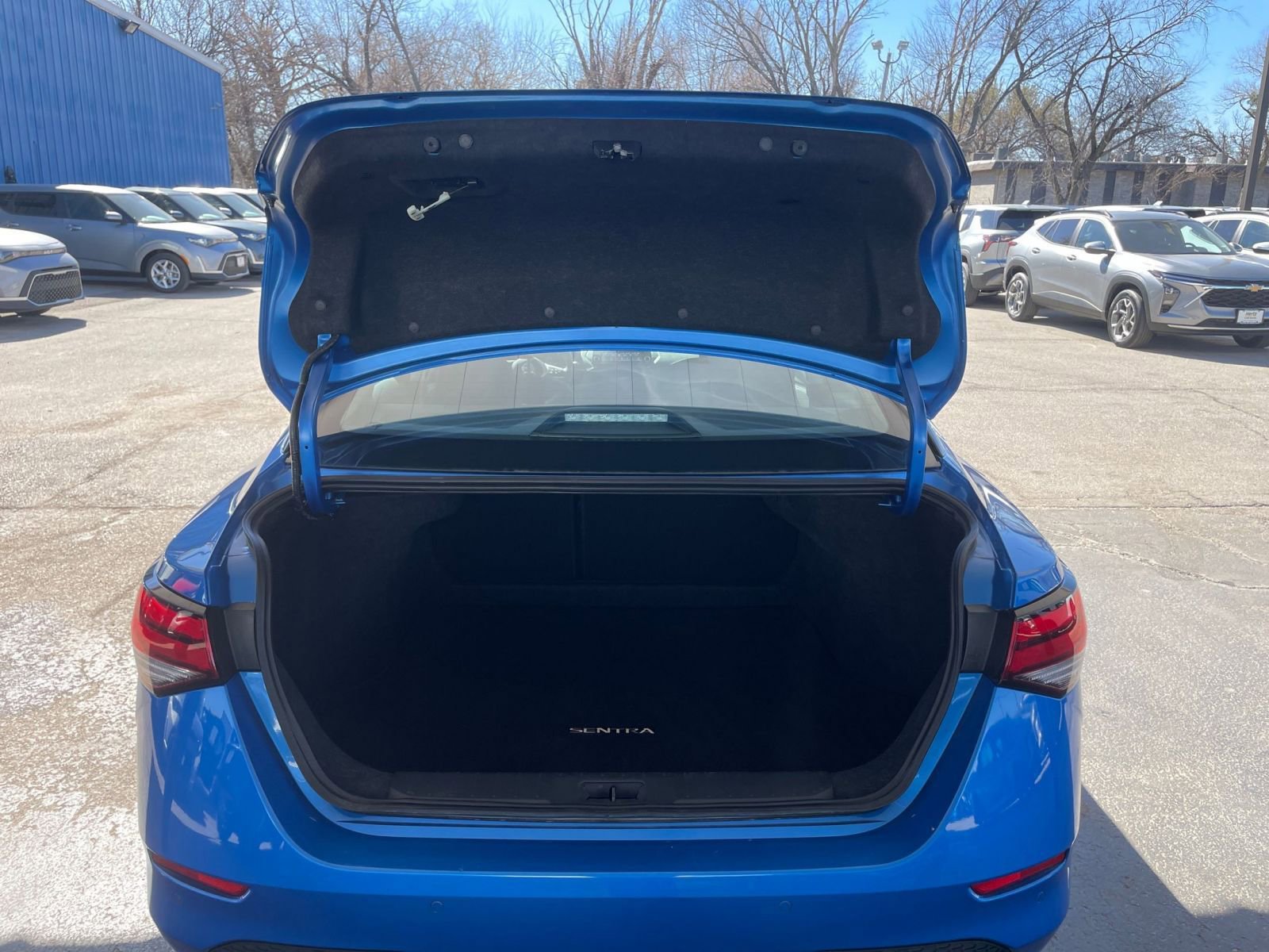 Used 2025 Nissan Sentra SV image 29