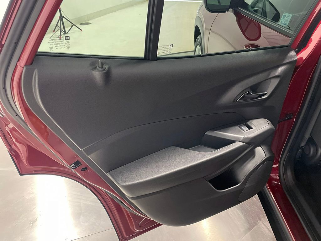 Used 2024 Chevrolet Trax LS w/ Driver Confidence Package image 20