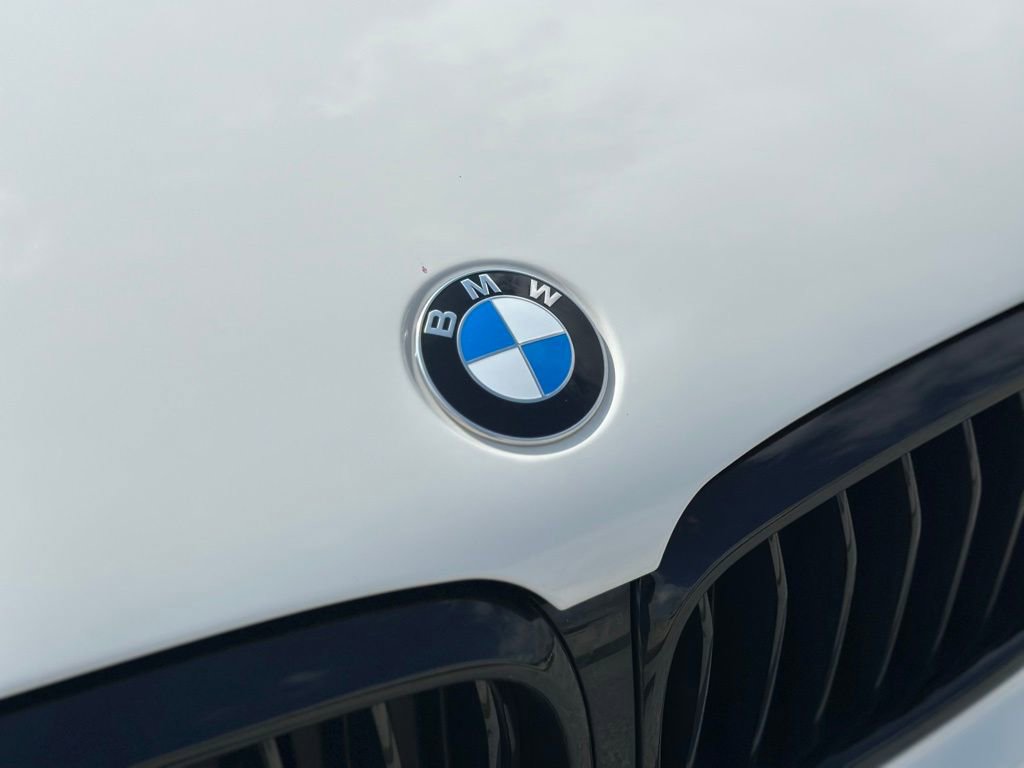 Used 2020 BMW M550i xDrive w/ Premium Package image 11
