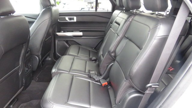 Certified 2023 Ford Explorer XLT w/ Equipment Group 202A image 6