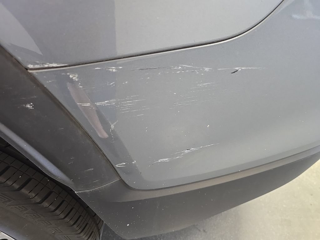 Used 2023 GMC Acadia SLE FWD image 7