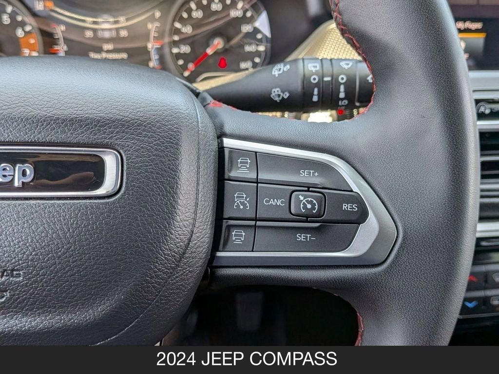 Used 2024 Jeep Compass Trailhawk AWD/4WD image 17