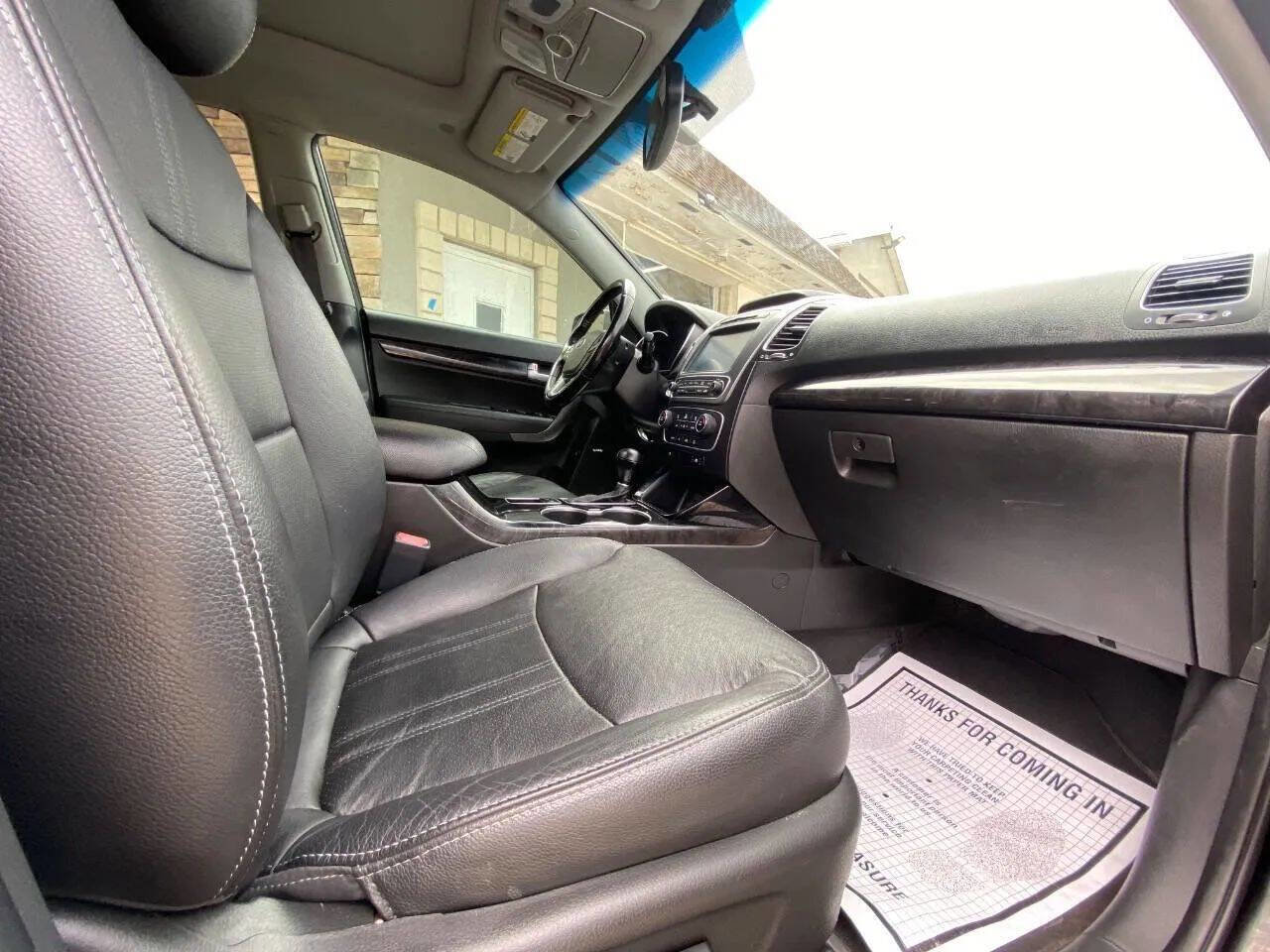 Used 2014 Kia Sorento SX w/ 3rd Row Package image 11