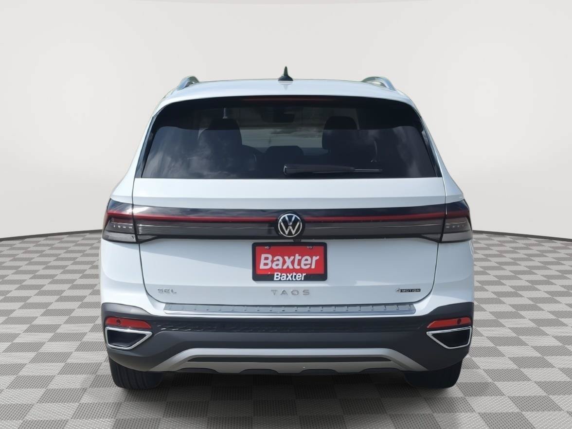 Used 2025 Volkswagen Taos SEL w/ Black Wheel Plus Package AWD/4WD image 9