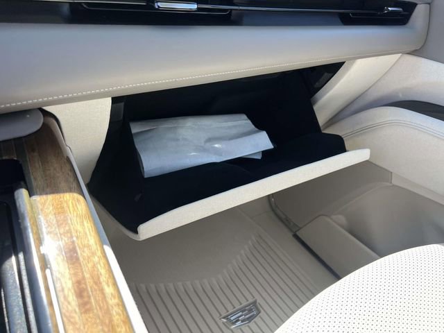 Used 2023 Cadillac Escalade Sport Platinum w/ LPO, ONYX Package image 38