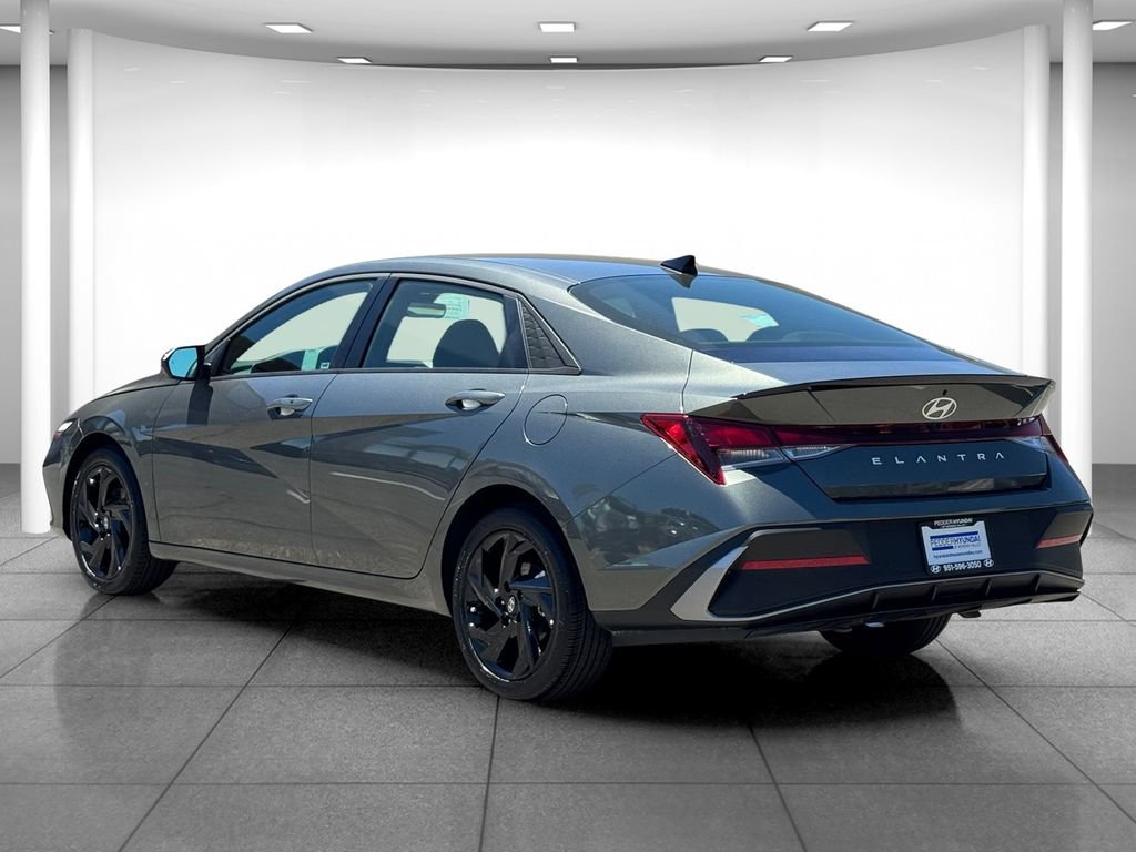 Certified 2026 Hyundai Elantra Sport FWD image 3