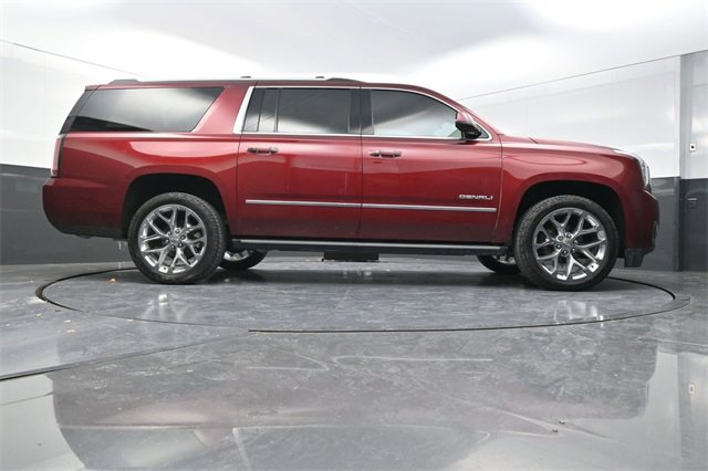 Used 2020 GMC Yukon XL Denali w/ Denali Ultimate Package image 24