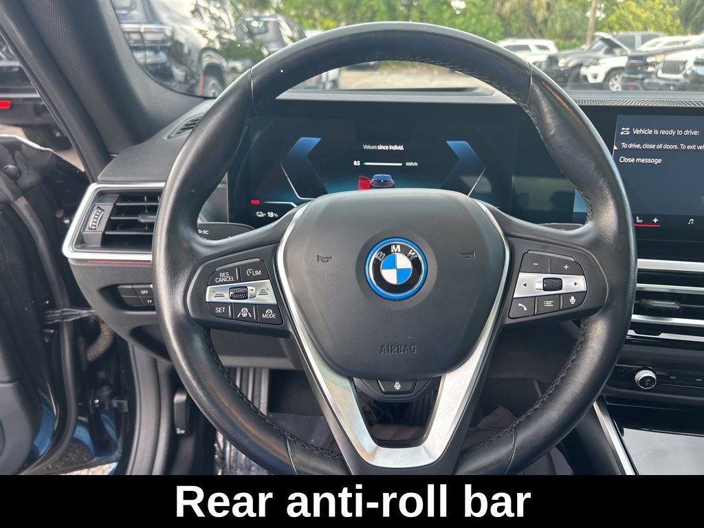 Used 2024 BMW i4 eDrive40 RWD image 17