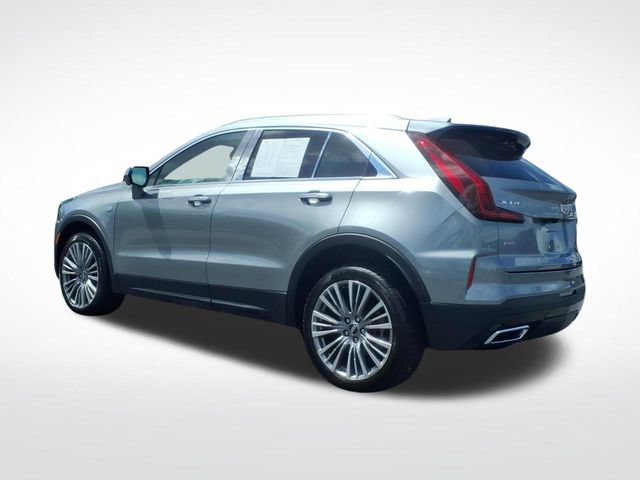 Used 2025 Cadillac XT4 Premium Luxury w/ Technology Package AWD/4WD image 3