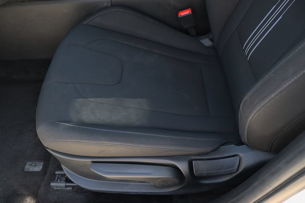 Used 2024 Hyundai Elantra SEL FWD image 20