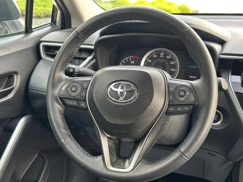 Used 2022 Toyota Corolla Cross LE AWD/4WD image 14