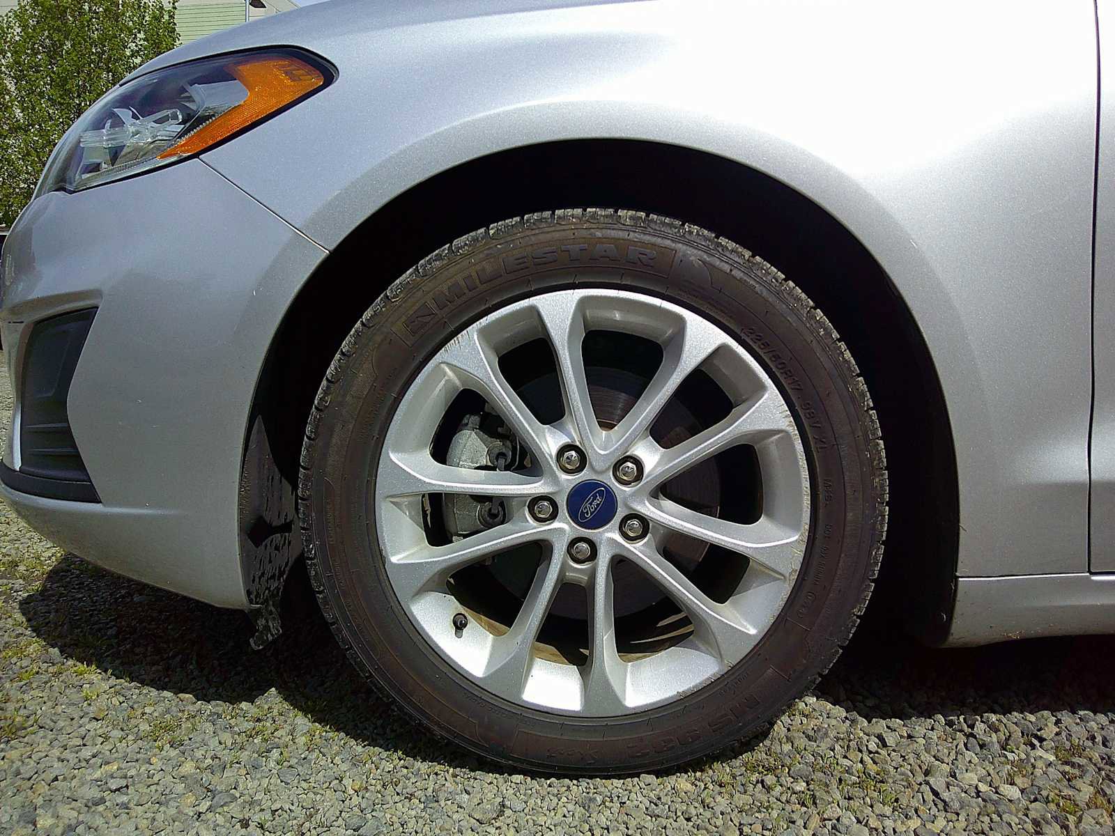 Used 2019 Ford Fusion SE image 9