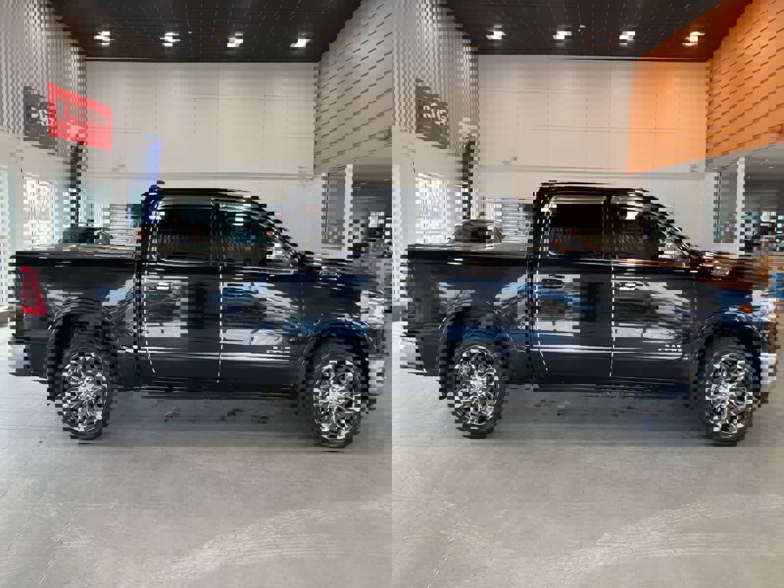 Used 2019 RAM 1500 Limited image 4