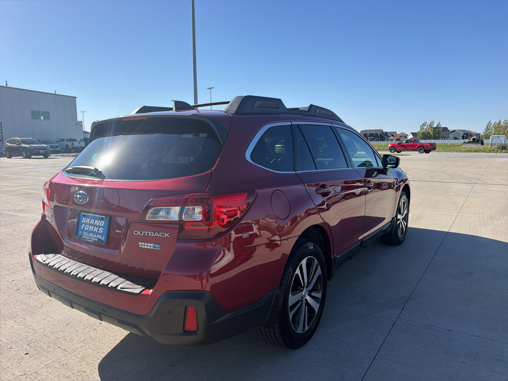 Used 2018 Subaru Outback 2.5i Limited AWD/4WD image 5