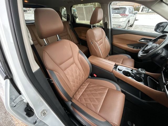 Used 2024 Nissan Rogue Platinum image 26