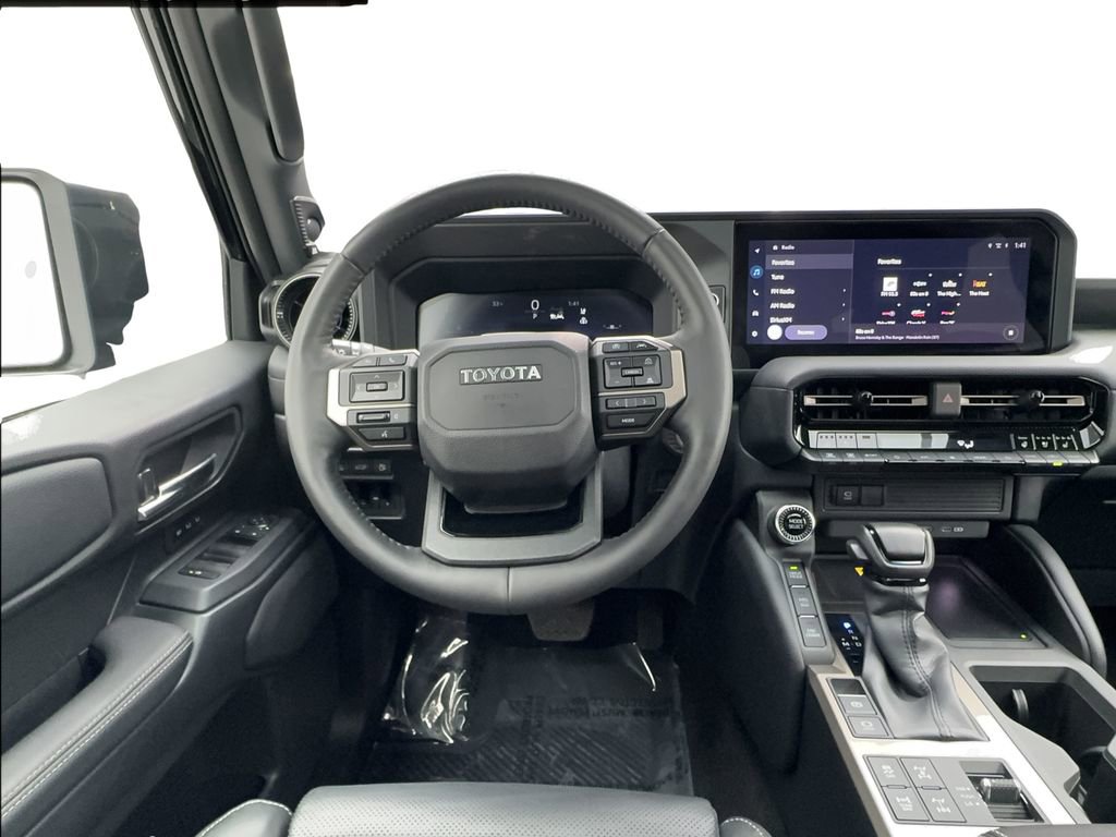 Used 2024 Toyota Land Cruiser image 38