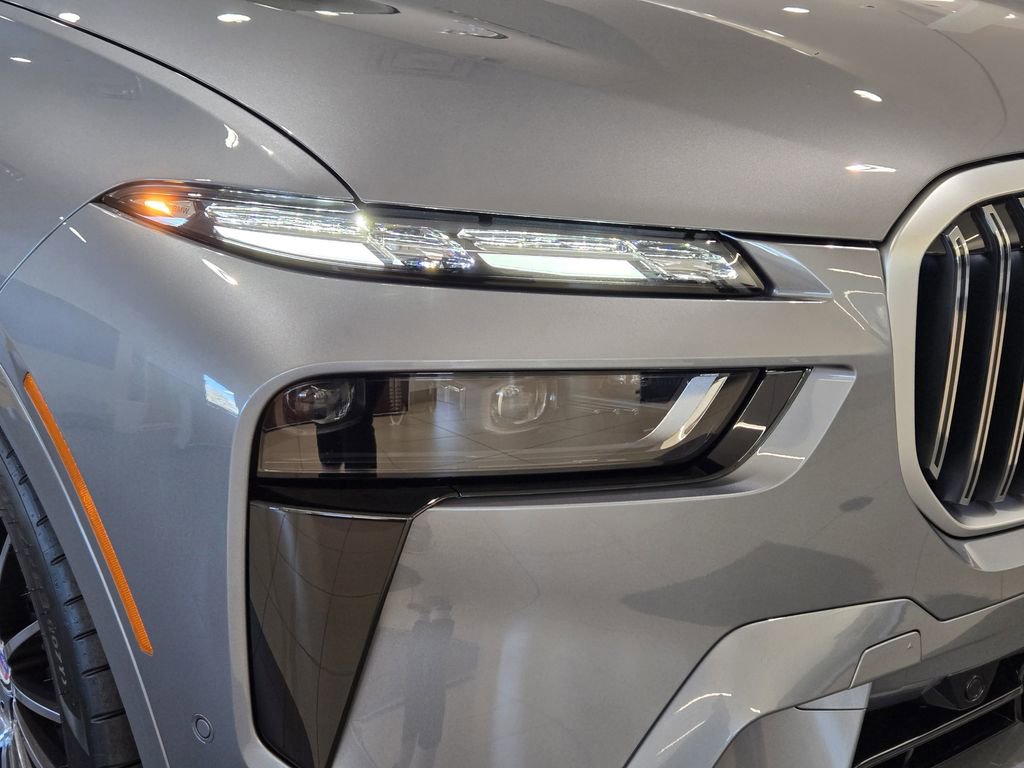 New 2026 BMW ALPINA XB7 image 8