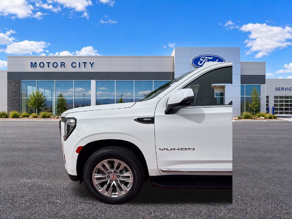 Used 2022 GMC Yukon XL SLT w/ SLT Premium Package AWD/4WD image 36