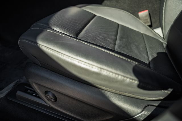 Certified 2025 Mercedes-Benz GLS 450 4MATIC image 38