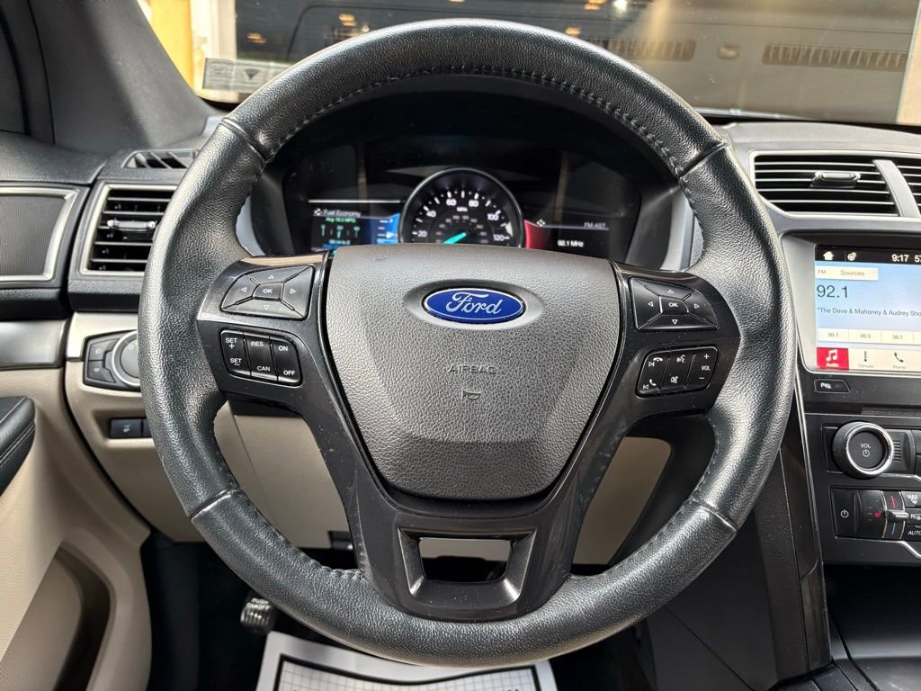 Used 2018 Ford Explorer XLT w/ Equipment Group 202A image 30