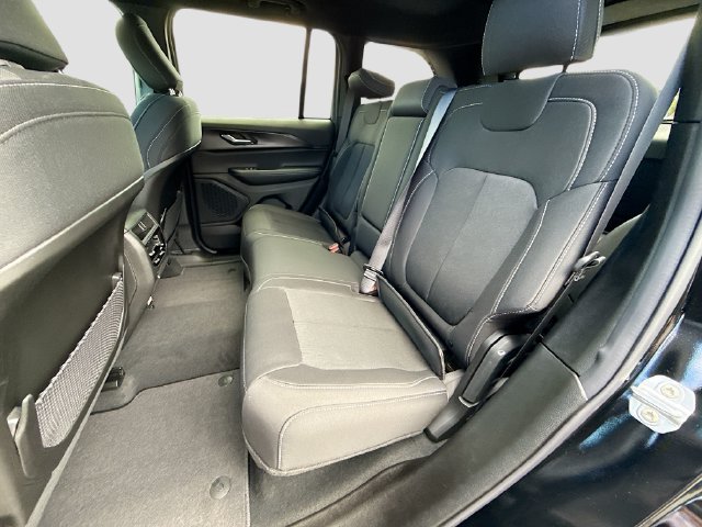 New 2026 Jeep Grand Cherokee Laredo X RWD image 17