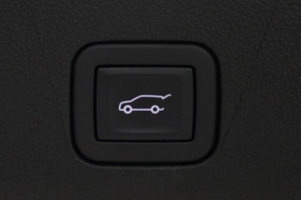 Used 2025 Cadillac Escalade V w/ LPO, Floor Liner Package image 18