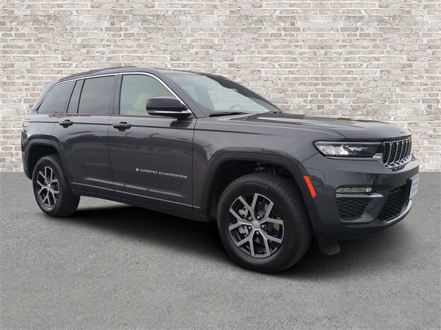 New 2025 Jeep Grand Cherokee Limited w/ Trailer Tow Package