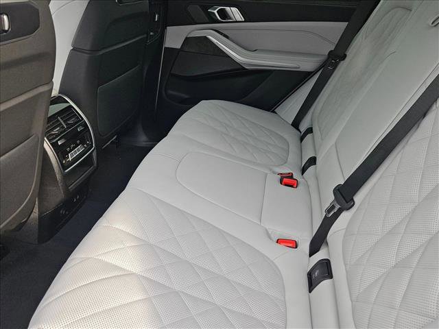 New 2026 BMW X5 sDrive40i image 16