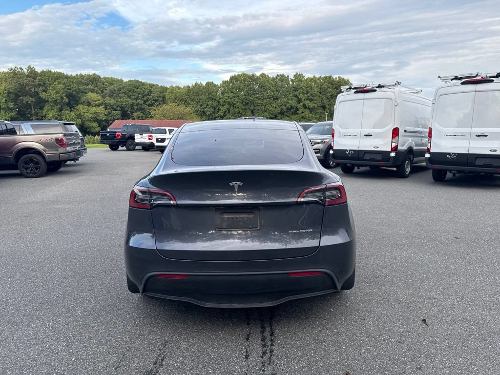Used 2022 Tesla Model Y Long Range AWD/4WD image 5