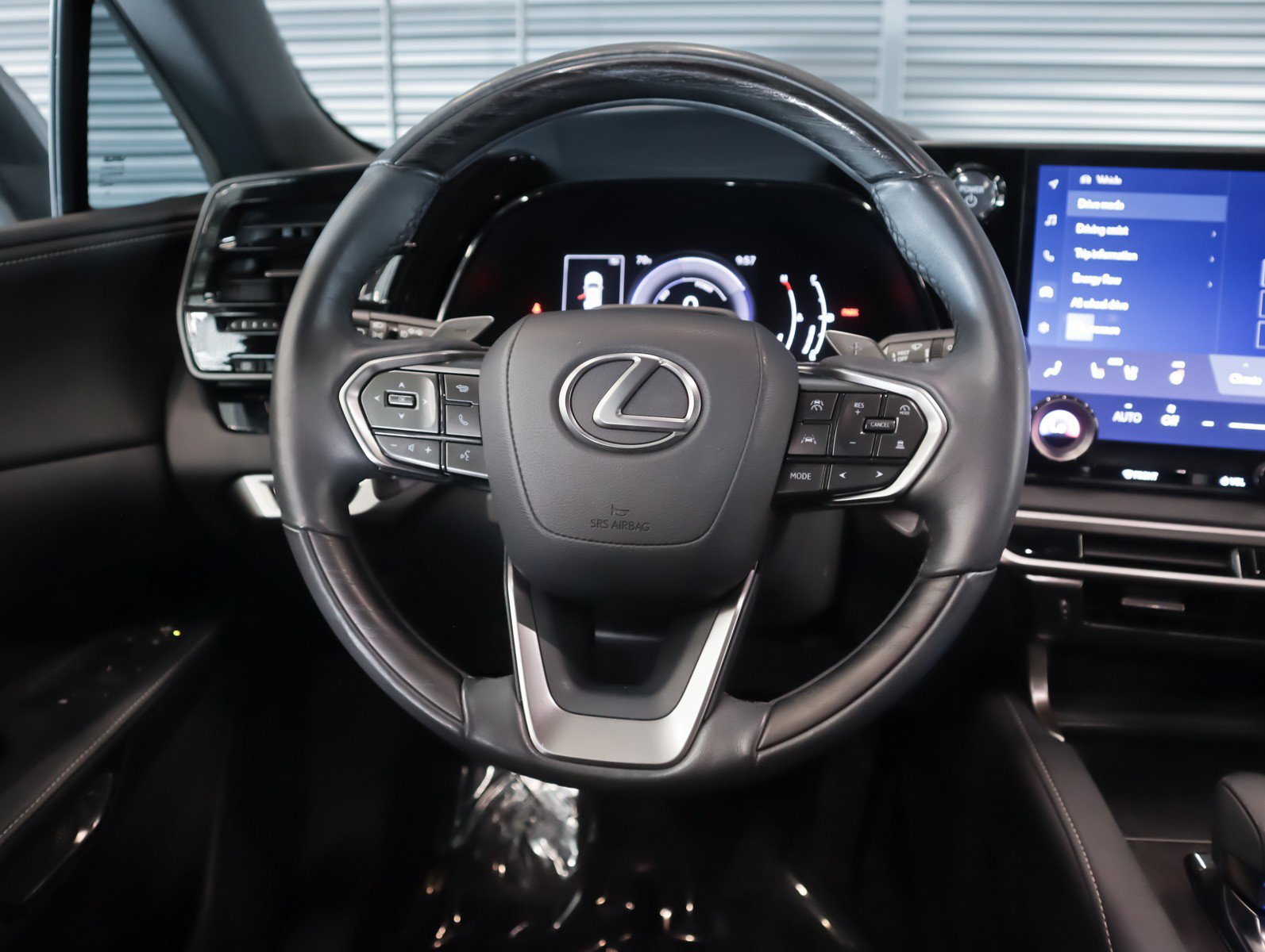 Used 2023 Lexus RX 350h RX 350h Premium image 15