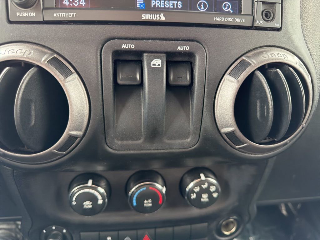 Used 2018 Jeep Wrangler Sport image 17