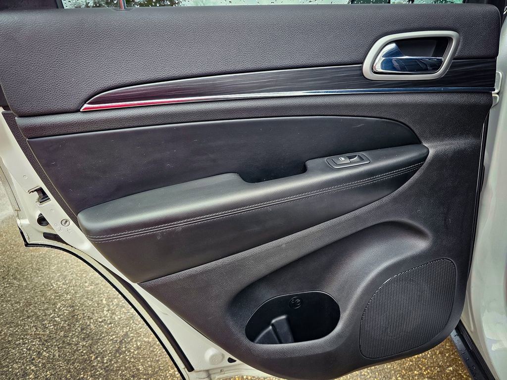 Used 2019 Jeep Grand Cherokee Limited image 34