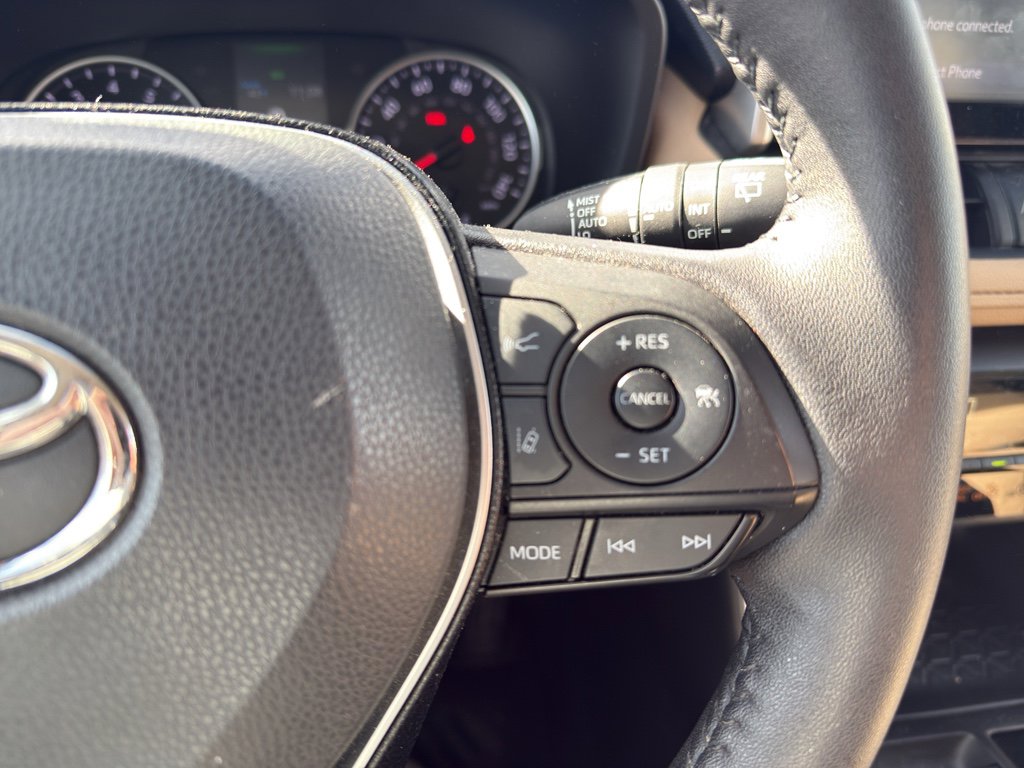Used 2022 Toyota RAV4 XLE image 18